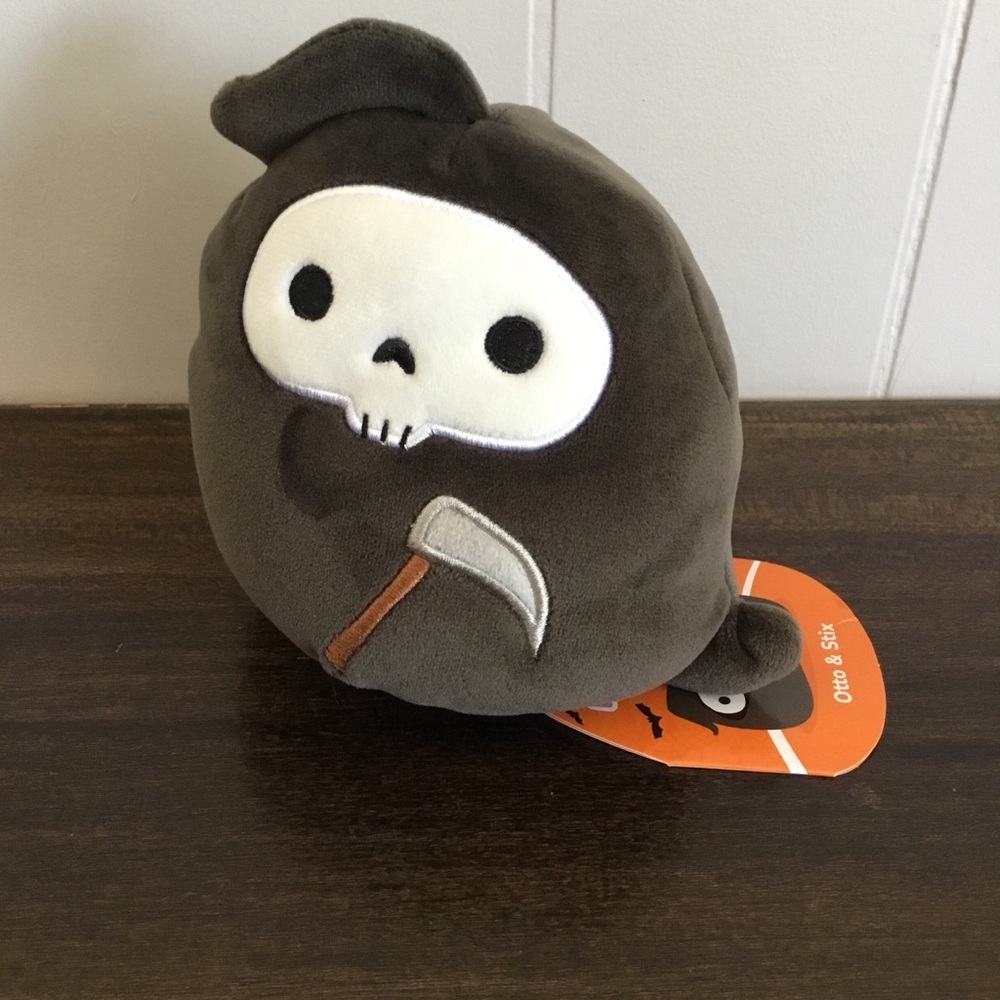 Squishmallow Halloween Otto The Grim Reaper and Stix The Skeleton 5” Flipamallow
